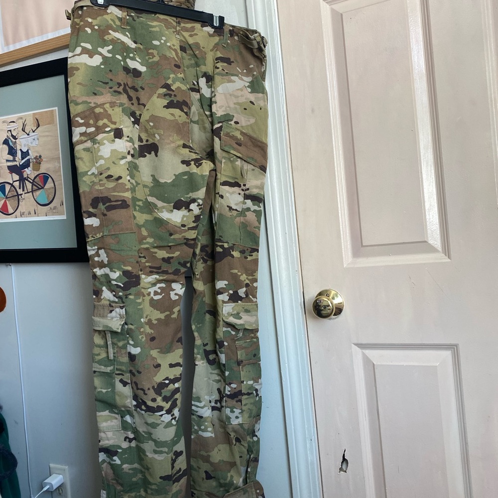 Camouflage Cargo Pants - Picture 7 of 7